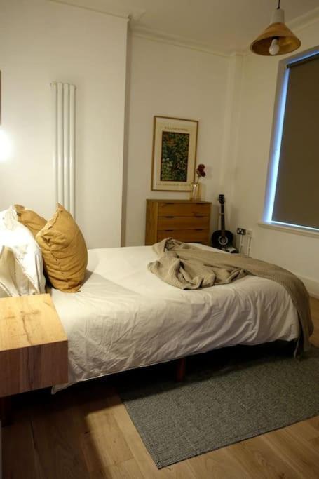 Stylish City-Centre Apartment With Balcony Liverpool Eksteriør bilde
