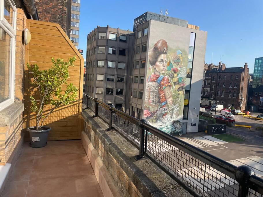 Stylish City-Centre Apartment With Balcony Liverpool Eksteriør bilde